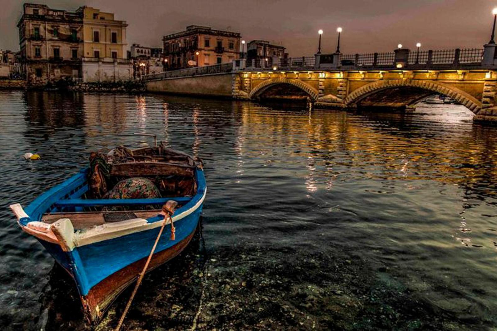 Shah Rooms&Relax Taranto Exterior photo